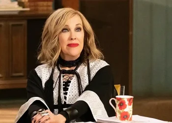 Έφυγε από τη ζωή σε ηλικία 71 ετών η Catherine O’Hara (Βίντεο)