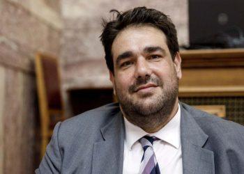 Θοδωρής Λιβάνιος: Κατάργηση σχολικών επιτροπών και δέσμη παρεμβάσεων στο «ερανιστικό» νομοσχέδιο του ΥΠΕΣ